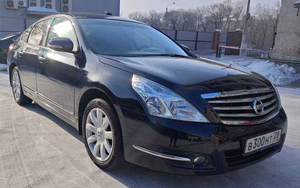 Два легковых NISSAN TEANA и самосвал МАЗ выставлены в Белогорске на торги 