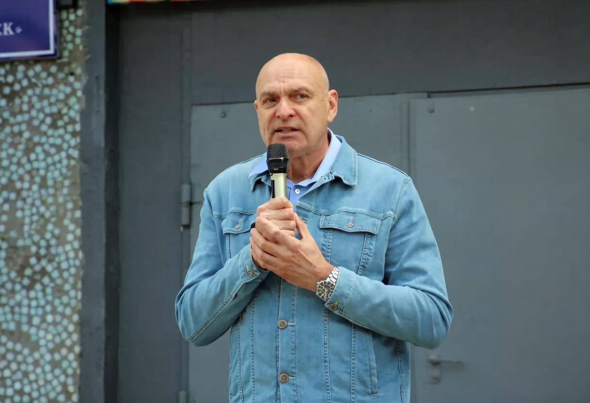 Александр Сарапкин: 10 миллионов рублей мы направим на создание агроклассов в школе №5 Белогорска